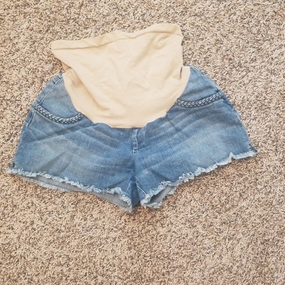 Maternity shorts